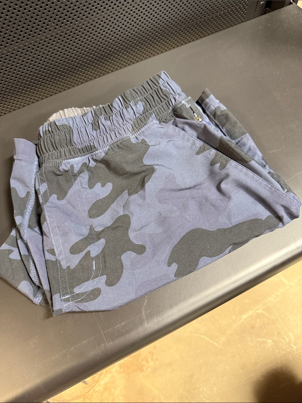 RHONE Men's Dark Blue Camo Elastic-Waist Athletic Shorts